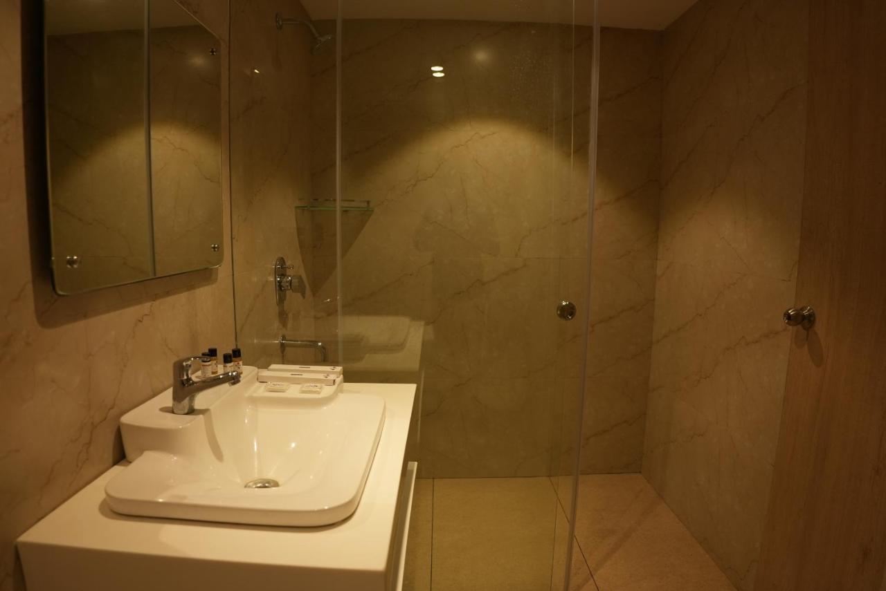 Hotel Ocean Vista Bay Visakhapatnam Exterior photo